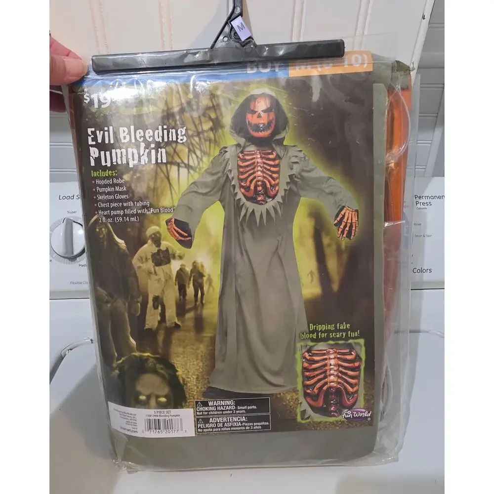 New - Evil Bleeding Pumpkin Costume Halloween Boy's Size M (8-10)